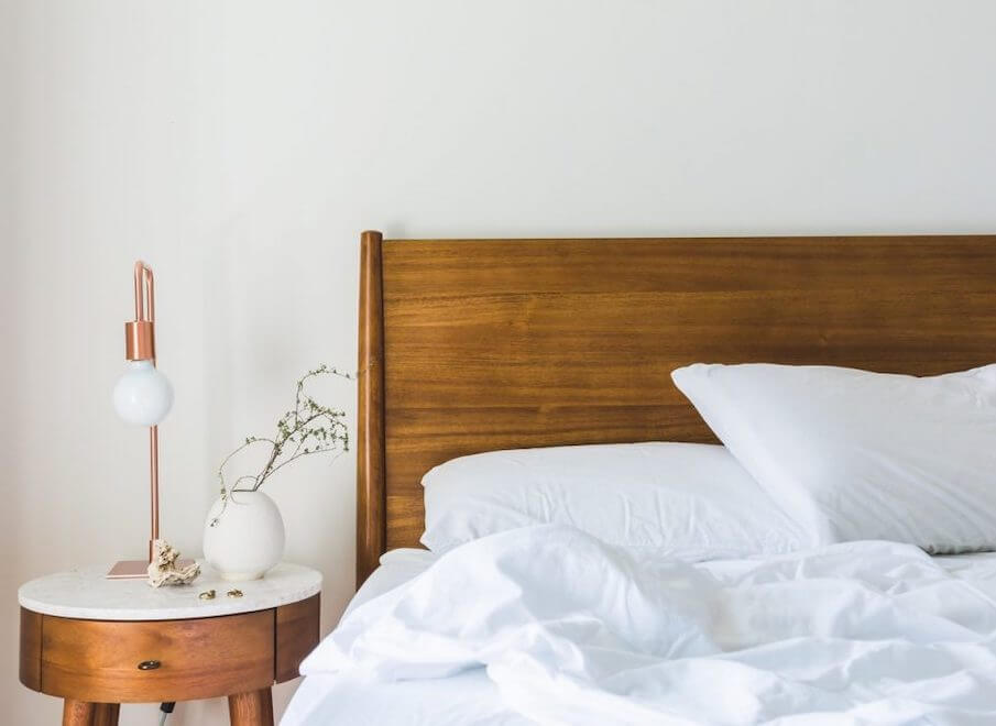 Wie sollte man sein Schlafzimmer einrichten, um den Schlaf zu fördern? - Kipli