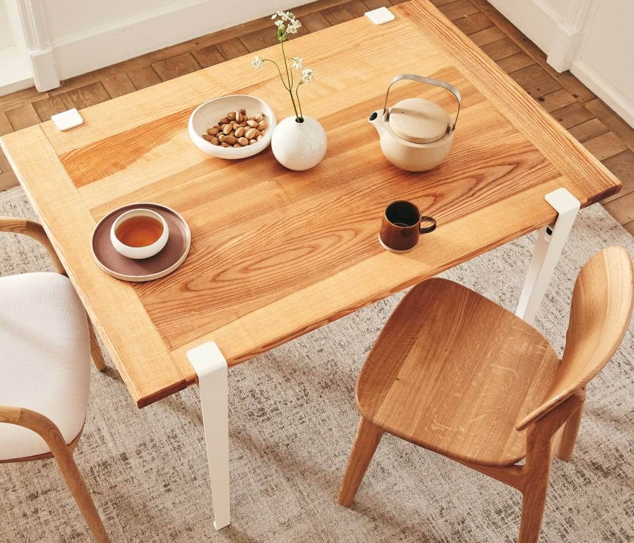 Table à manger en bois massif ÉOS - Kipli x TIPTOE