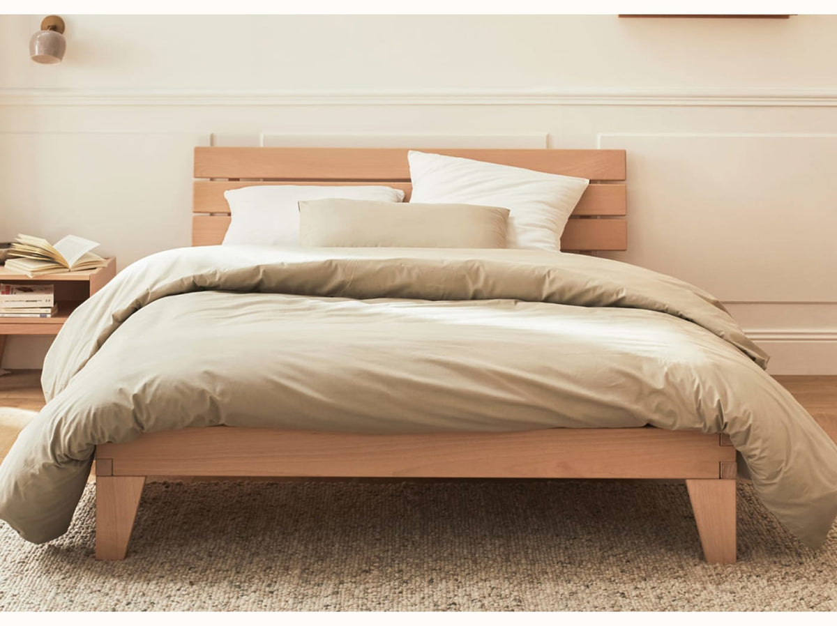 Letto con rete in faggio massiccio NOVA