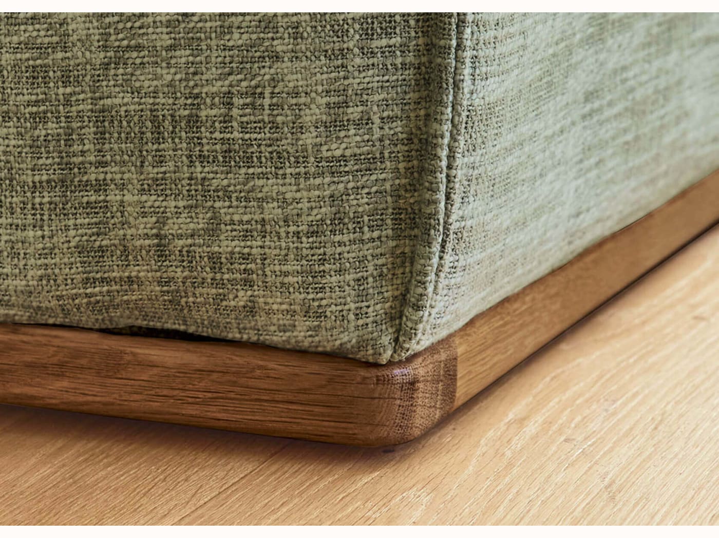 Pouf avec base en bois FOLIA