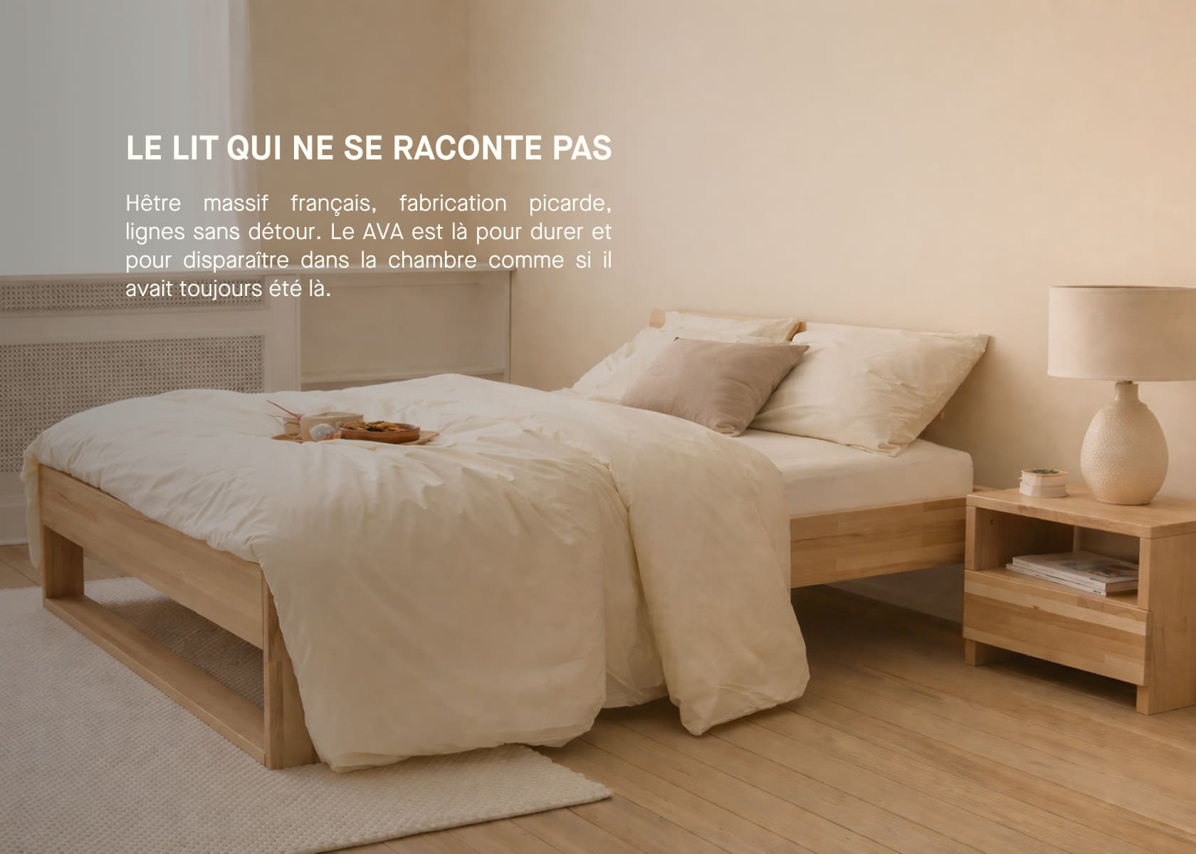 Bett mit Massivholz-Lattenrost AVA