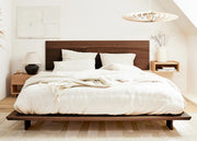 Letto a piattaforma in legno massello LIVIA