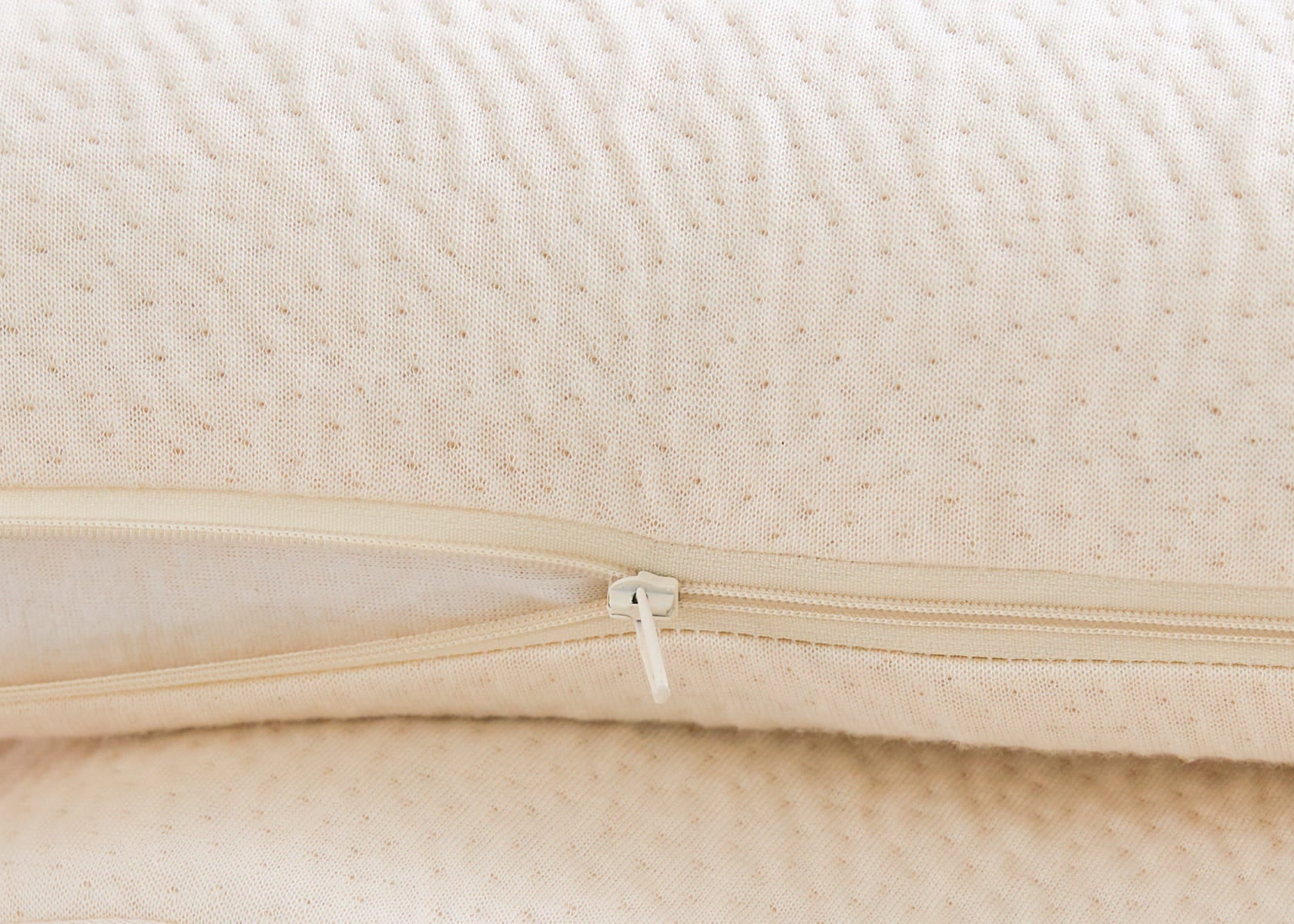 Children's pillow made of natural latex