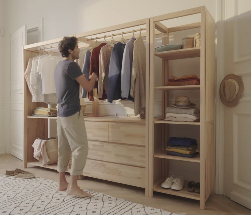 Charger la vidéo : Dressing modulable en bois massif AVA